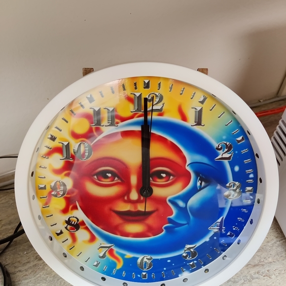 unknown Wall Decor Sun N Moon Wall Clock With Led Lights Remote